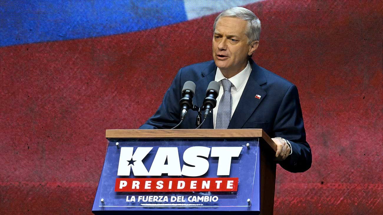 Antonio Kast celebra el resultado