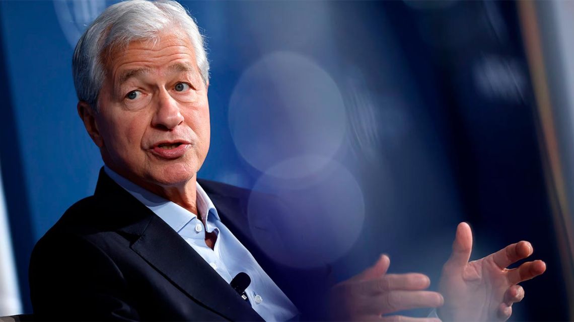 Jamie Dimon advierte que el acceso amplio al modelo Mythos es un problema real