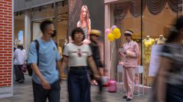 Retail Economy in Beijing During Labor Day "Golden Week" Holiday