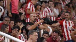 Juan Sebastián Verón en la platea del Madre de Ciudades