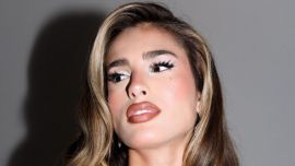 Desde alta costura contemporánea a princesa moderna: los dos looks de Juli Poggio con los que impactó en los Martín Fierro Streaming