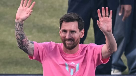 Lionel Messi revolucionó Nueva Delhi en el cierre de su caótico tour por India