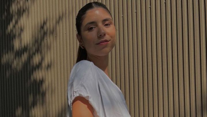 Así es la nueva casa de Cami Mayan, la ex pareja de Alexis Mac Allister: estilo industrial, moderna y con ventanales enormes