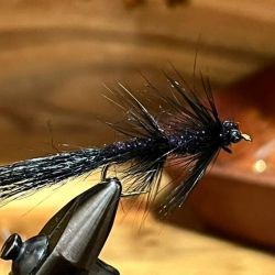 En esta región, las carpas se alimentan principalmente de puyén, por lo que la elección de la mosca es determinante. 