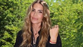 María Vázquez impone tendencia con su look boho chic: denim celeste, palazzo estampado y guiño ecuestre