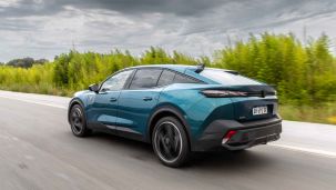 Probamos el nuevo Peugeot 408 GT: Cambia, todo cambia... 