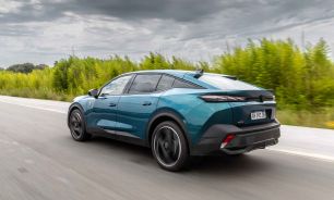 Probamos el nuevo Peugeot 408 GT: Cambia, todo cambia... 