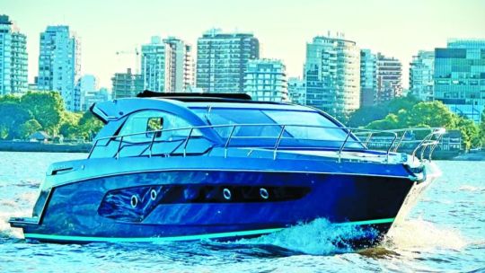 Lancha Quest 430: un lujo para el Delta