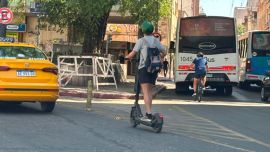 Monopatines eléctricos en Córdoba: vacío legal impide sancionar infracciones pese a ordenanza vigente