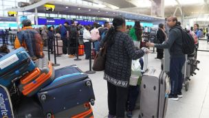 La primera jornada del paro de controladores aéreos