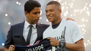Kylian Mbappé y Nasser Al-Khelaïfi