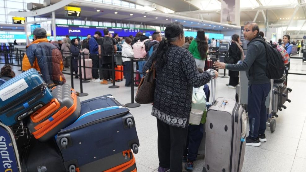 La primera jornada del paro de controladores aéreos