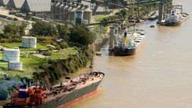 El Gobierno lanzó la licitación para la Vía Navegable Troncal con apertura de sobres en febrero de 2026