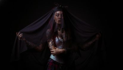 El regreso del dramatismo: cuando la moda vuelve a emocionar