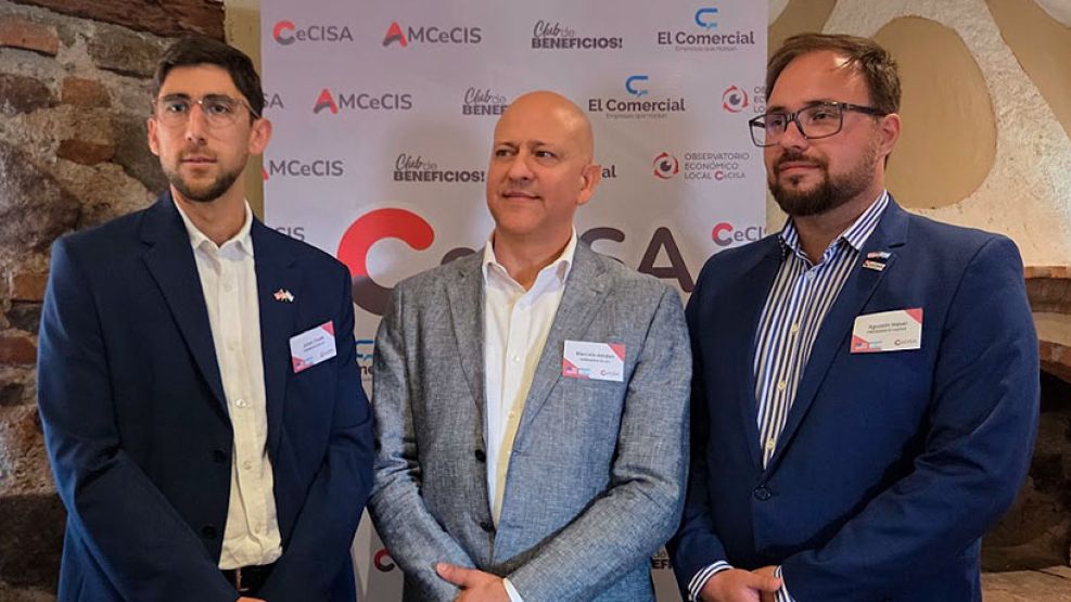 Jonas Tizani y Marcelo Amdem junto a Agustín Hesar de Cecisa