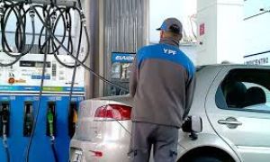 Ahorrar combustible: todas las recomendaciones para cuidar el bolsillo