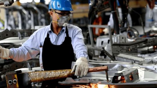 Empleo formal: afirman que ya pasó por su etapa de ajuste y podría estabilizarse Empleo formal: afirman que ya pasó por su etapa de ajuste y podría estabilizarse