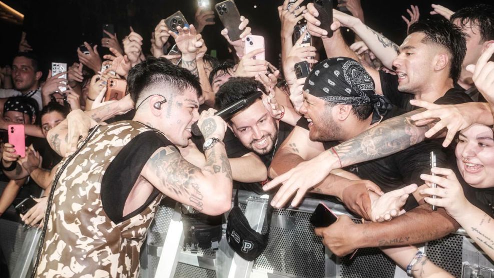 Duki cierra su tour en el Movistar Arena