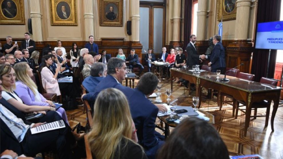 Senado debate el Presupuesto 2026