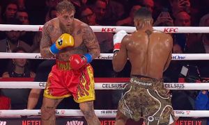 Jake Paul, en otro de sus capítulos de boxeo en Netflix.