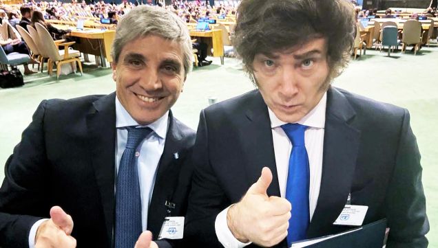 201225_caputo_milei_cedoc_g