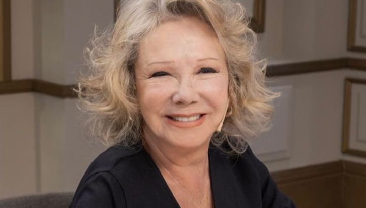 Las mejores fotos de las vacaciones de Solita Silveyra en España: reencuentro con amigas y un paseo bajo la lluvia en Madrid