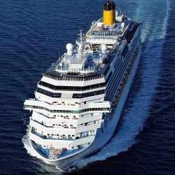 El Costa Favolosa inauguró la temporada de cruceros en Buenos Aires.