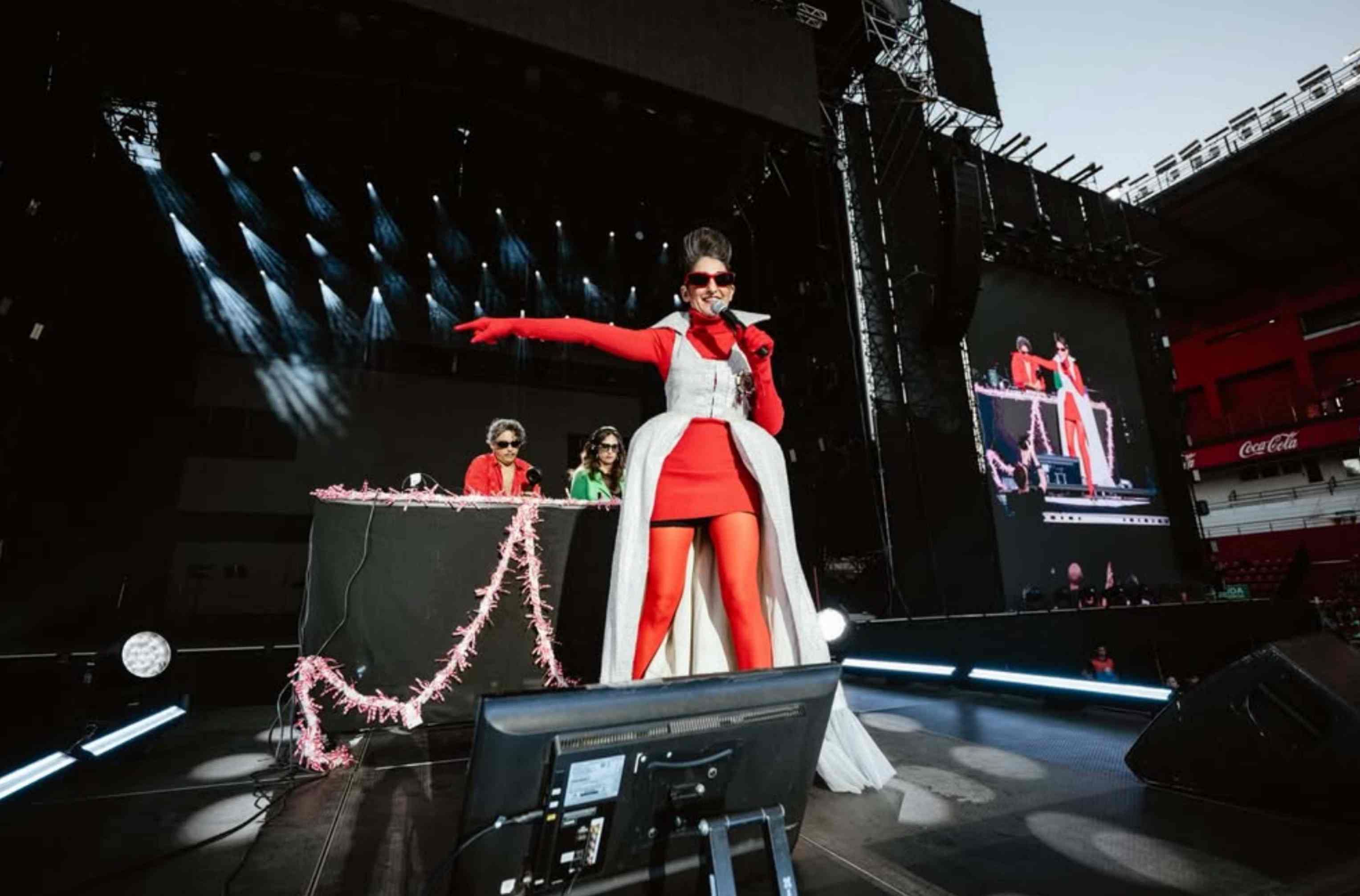 Charo López en el  'Festival de Jingles', en Estadio Diego Maradona.