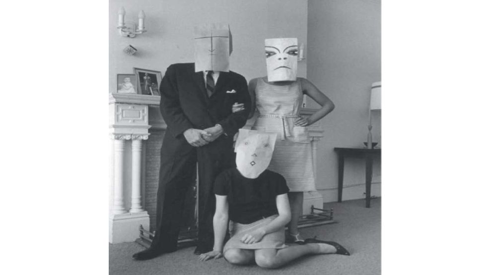 21_12_2025_steinberg_mask_inge_morath_cedoc_g