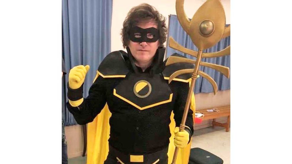 21_12_2025_superheroe_milei_cedoc_g