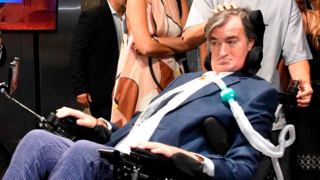 Esteban Bullrich en los Premios Perfil 22122025