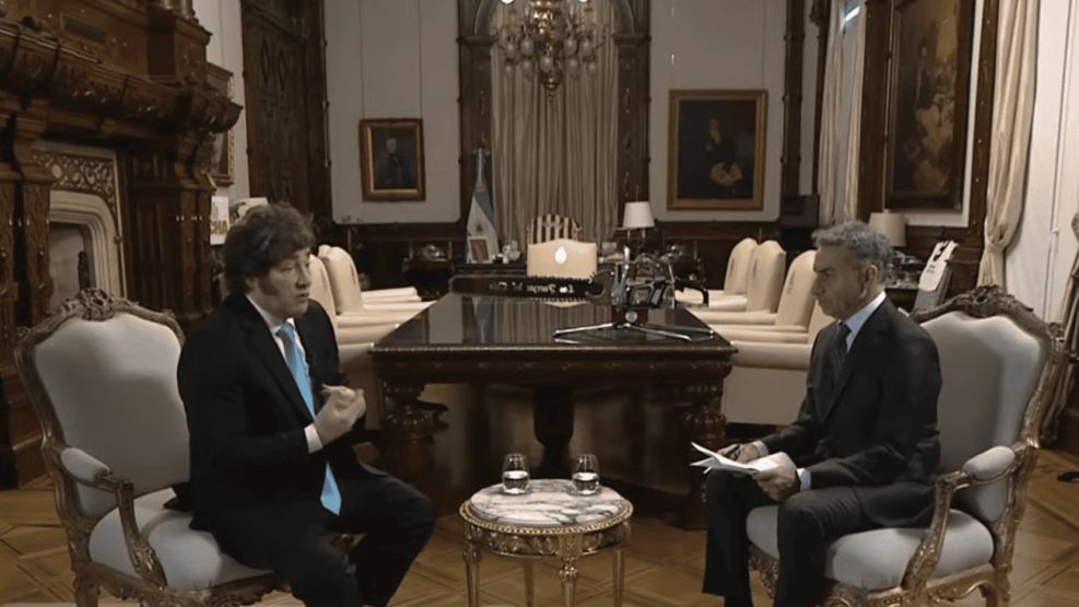 Javier Milei junto a Luis Majul en La Cornisa