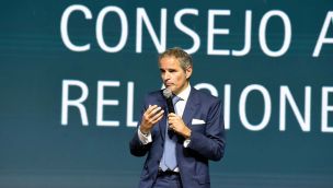 Rafael Grossi en el CARI 23122025