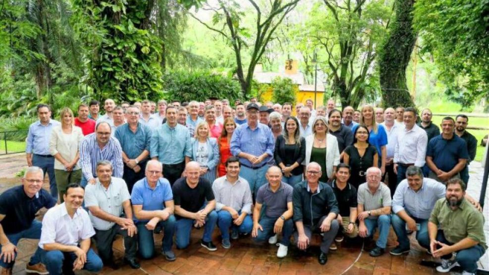 23-12-2025 Passalacqua intendentes Misiones Balance 2025 encuentro