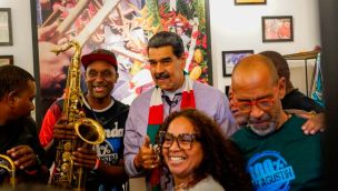 El presidente Nicolás Maduro y la primera combatiente Cilia Flores 24122025