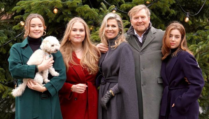 Máxima Zorreguieta y su familia le dieron el protagonismo a la princesa Amalia en la postal navideña: la foto inédita