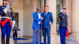 Bola Ahmed Tinubu con Emmanuel Macron