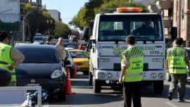 Convivencia urbana: el nuevo cuerpo de tránsito porteño que busca erradicar la doble fila sin recurrir a las multas