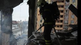 Drones rusos causaron un muerto y numerosos heridos de madrugada en ciudades de Ucrania.