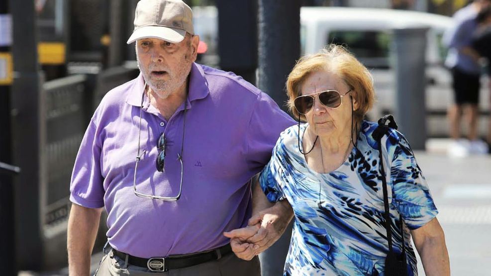 271225_jubilados_adultos_mayores_na_g