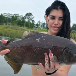 Si bien se trata de un lago artificial, la pelea del pacú mantiene intacta su deportividad y exige concentración en cada pique.