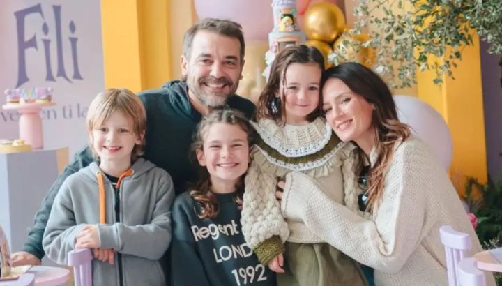La sorpresa de los hijos de Paula Chaves y Pedro Alfonso en su debut teatral: "Es lindo estrenar"