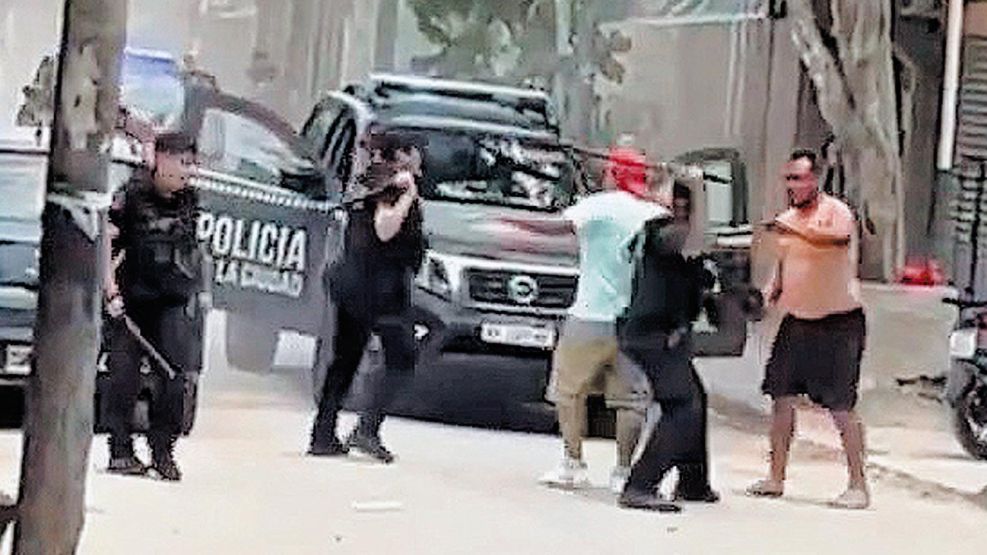 281225_villa_lugano_policia_gatillo_facil_captura_g