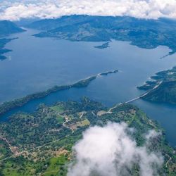 La principal preocupación de los especialistas es que el tucunaré escape del embalse y colonice ríos y cuencas cercanas, algo que ya ocurrió en otros países de Sudamérica.