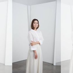 La artista brasileña llevará su trabajo al Museo de Arte de Brasília tras recibir el respaldo de la Justicia argentina en su lucha por la integridad familiar.