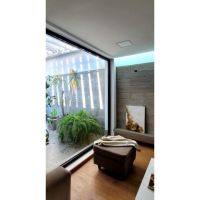 Hormigón atemporal: una piel arquitectónica que transforma espacios