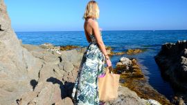 Del mar al atardecer: los vestidos de playa que funcionan todo el día