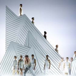 Bailarines del Ballet de Montecarlo actuarán en el estreno del espectáculo "Ma Bayadère", una creación del bailarín y coreógrafo francés Jean-Christophe Maillot, en Mónaco. | Foto:Valery Hache / AFP