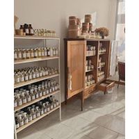 De emprendimiento artesanal a local propio: una nueva etapa llena de aromas y emociones. DECO BY ISABELLA