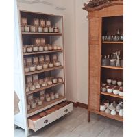 De emprendimiento artesanal a local propio: una nueva etapa llena de aromas y emociones. DECO BY ISABELLA